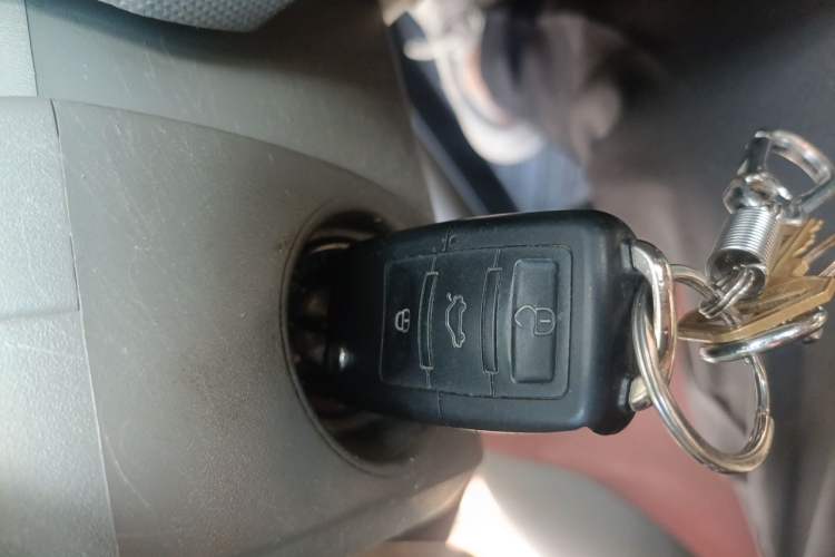 Used Chevrolet Sail 2013 Sedan 1.2L Manual Fashionable Happiness Edition Vehicle Key