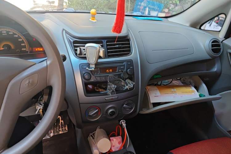 Used Chevrolet Sail 2013 Sedan 1.2L Manual Fashion Edition Audio And AC Panel
