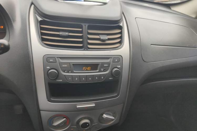 Used Chevrolet Sail 2013 Sedan 1.2L Manual Fashion Edition Audio And AC Panel
