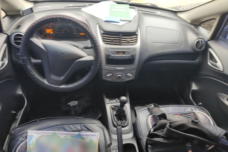 Used Chevrolet Sail 2013 Sedan 1.2L Manual Fashion Edition Center Console