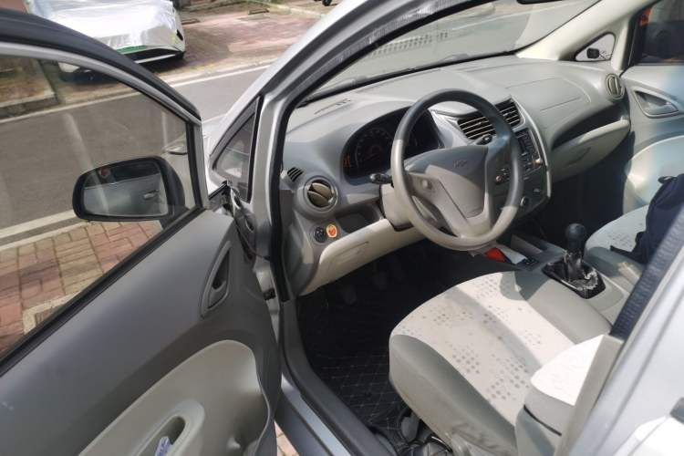 Used Chevrolet Sail 2013 Sedan 1.2L Manual Warm Edition Driver Seat