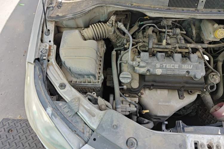 Used Chevrolet Sail 2013 Sedan 1.4L Manual Ideal Edition Engine Bay Right