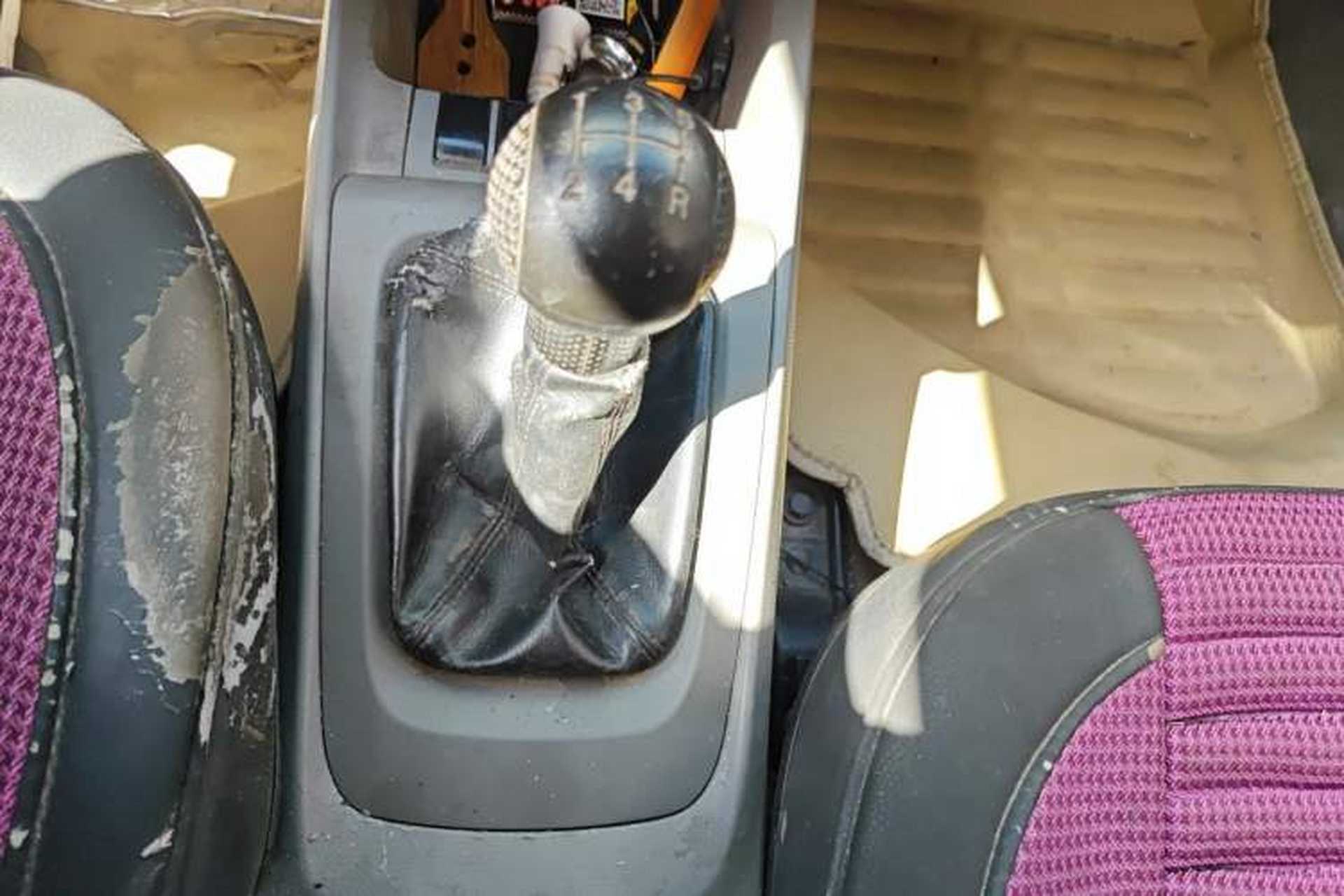 Used Chevrolet Sail 2013 Sedan 1.4L Manual Ideal Edition Gear Lever