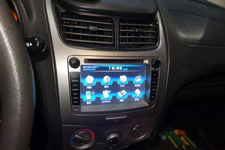 Used Chevrolet Sail 2013 Sedan 1.2L Manual Fashion Edition Audio And AC Panel