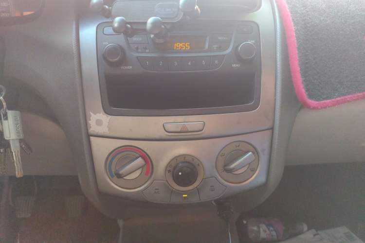 Used Chevrolet Sail 2013 Sedan 1.2L Manual Fashionable Happiness Edition Audio And AC Panel