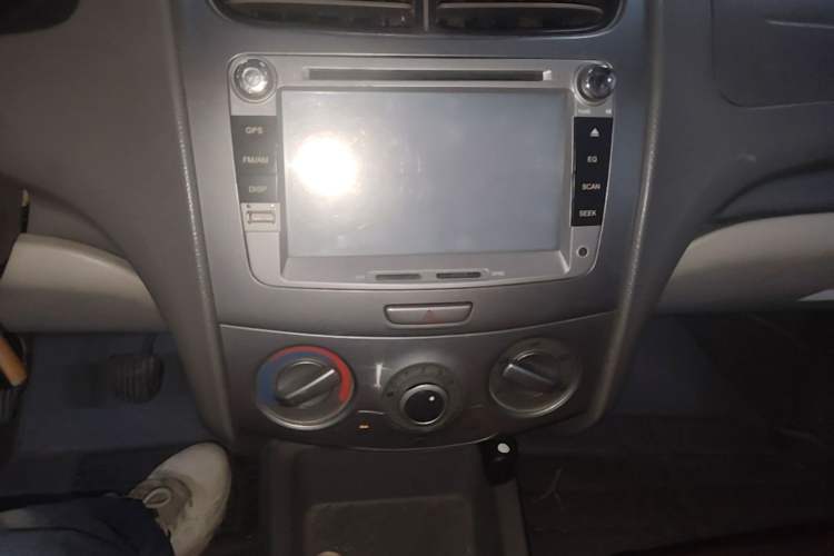 Used Chevrolet Sail 2013 Sedan 1.4L Manual - Youyi Happiness Edition Audio And AC Panel
