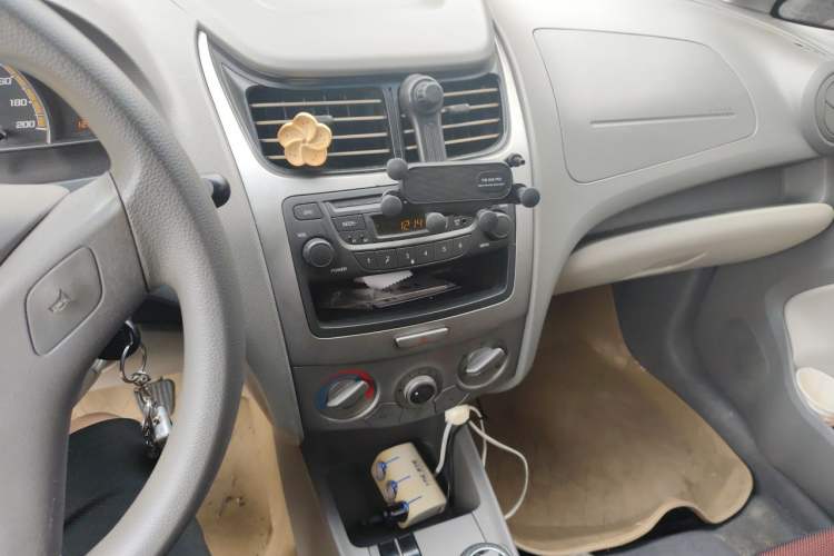 Used Chevrolet Sail 2013 Sedan 1.2L Manual Warm Edition Audio And AC Panel