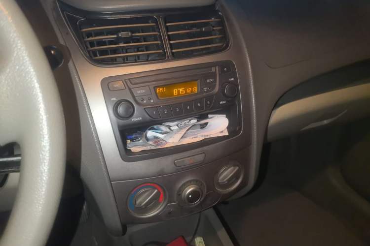 Used Chevrolet Sail 2013 Sedan 1.2L Manual Warm Edition Audio And AC Panel