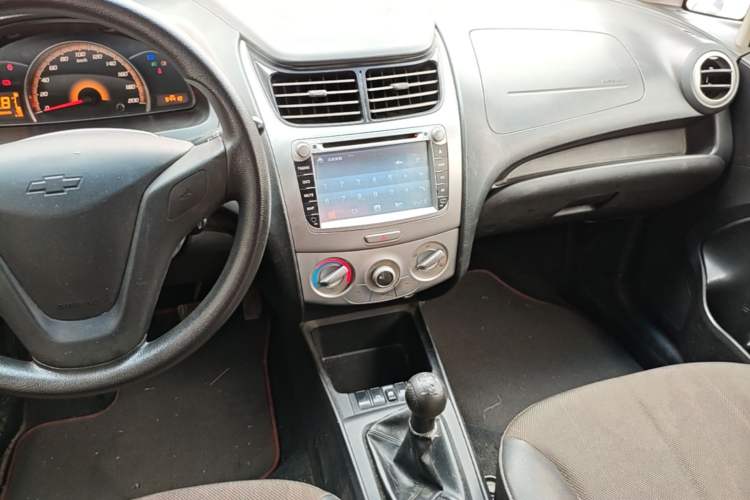 Used Chevrolet Sail 2013 Sedan 1.4L Manual Elegance Edition Audio And AC Panel