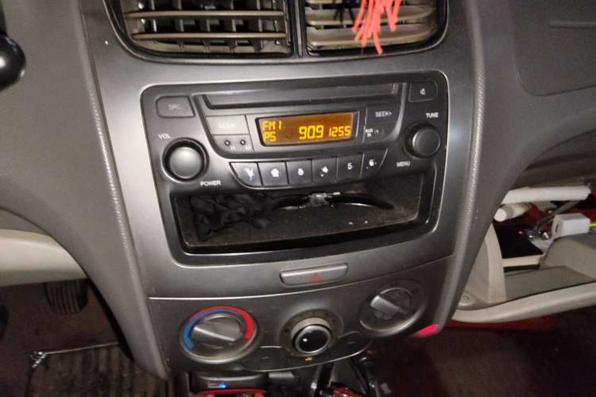 Used Chevrolet Sail 2013 Sedan 1.2L Manual Fashion Edition Audio And AC Panel