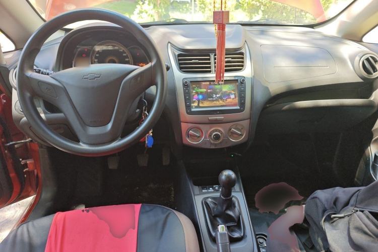 Used Chevrolet Sail 2013 Sedan 1.4L Manual - Youyi Happiness Edition Center Console