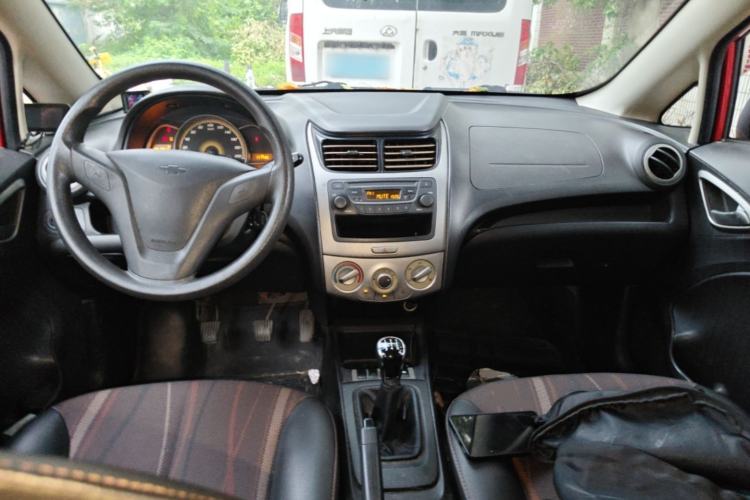 Used Chevrolet Sail 2013 Sedan 1.2L Manual Fashionable Happiness Edition Center Console