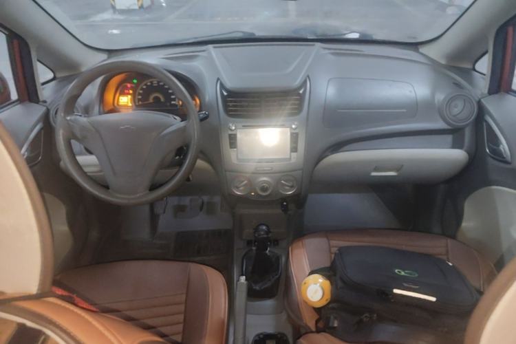 Used Chevrolet Sail 2013 Sedan 1.4L Manual - Youyi Happiness Edition Center Console