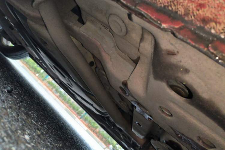 Used Chevrolet Sail 2013 Sedan 1.4L Manual Ideal Edition Chassis Front Right