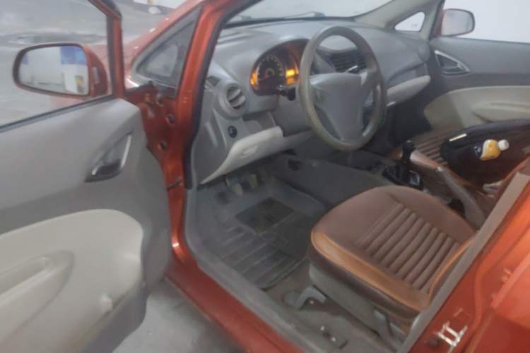 Used Chevrolet Sail 2013 Sedan 1.4L Manual - Youyi Happiness Edition Driver Seat