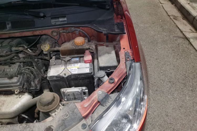 Used Chevrolet Sail 2013 Sedan 1.2L Manual Fashion Edition Engine Bay Left
