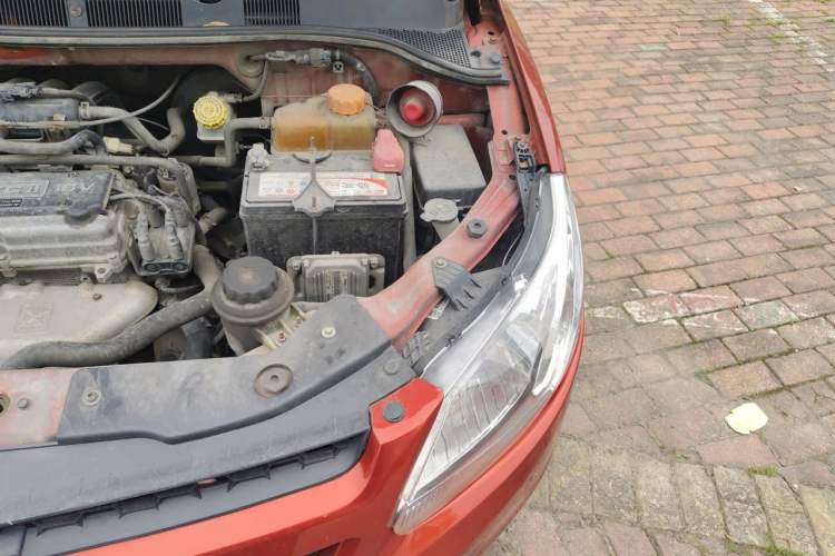 Used Chevrolet Sail 2013 Sedan 1.2L Manual Warm Edition Engine Bay Left