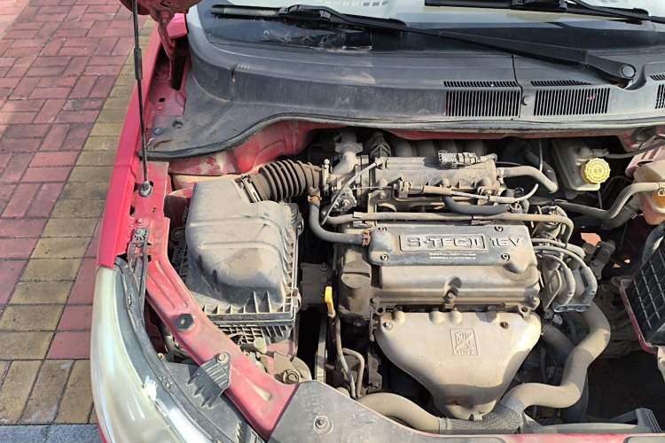 Used Chevrolet Sail 2013 Sedan 1.2L Manual Warm Edition Engine Bay Right