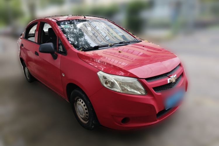 Used Chevrolet Sail 2013 Sedan 1.2L Manual Fashionable Happiness Edition Front Right 45 Deg