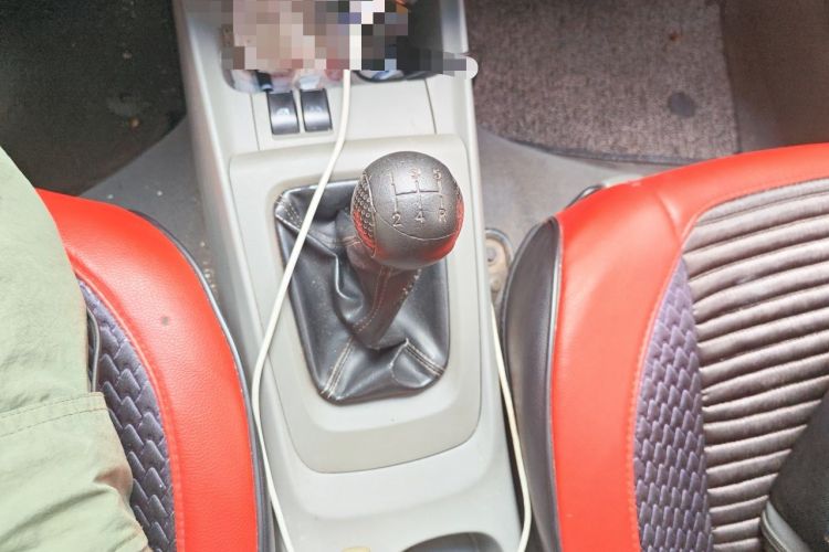 Used Chevrolet Sail 2013 Sedan 1.2L Manual Warm Edition Gear Lever