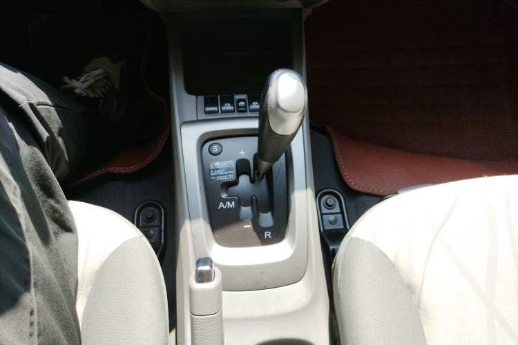 Used Chevrolet Sail 2013 Sedan 1.4L AMT Enjoy Edition Gear Lever