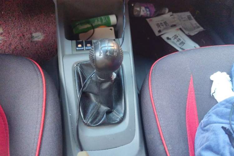 Used Chevrolet Sail 2013 Sedan 1.2L Manual Fashionable Happiness Edition Gear Lever