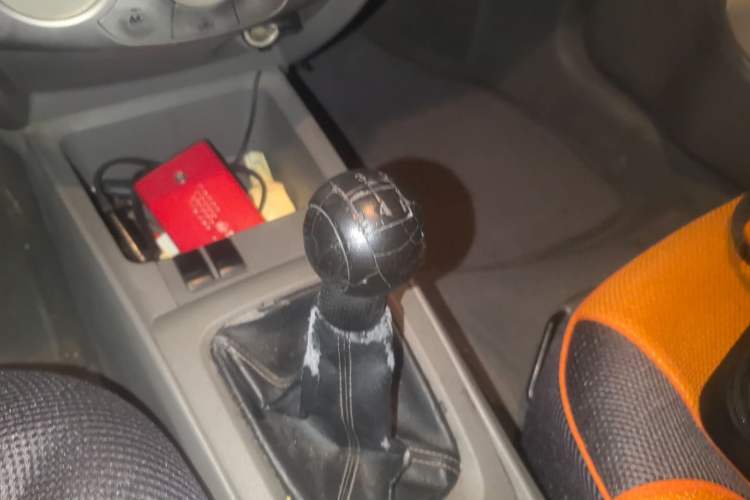 Used Chevrolet Sail 2013 Sedan 1.2L Manual Warm Edition Gear Lever