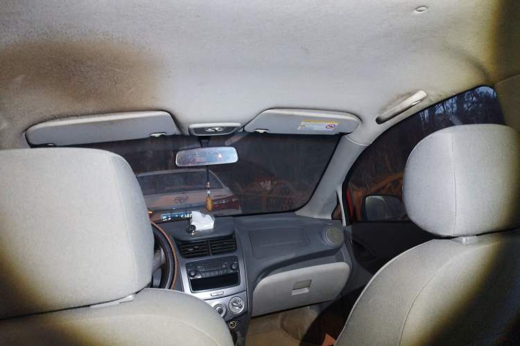 Used Chevrolet Sail 2013 Sedan 1.2L Manual Warm Edition Headliner
