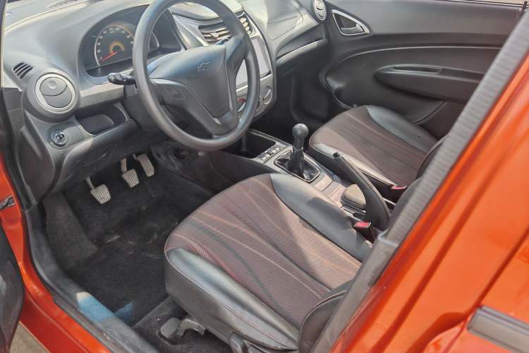 Used Chevrolet Sail 2013 Sedan 1.4L Manual Ideal Happiness Edition Interior 1