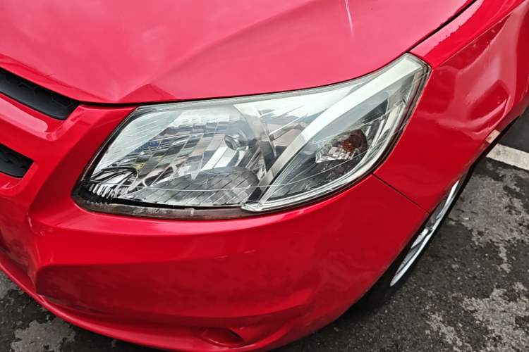 Used Chevrolet Sail 2013 Sedan 1.4L Manual Elegance Edition Left Front Headlight