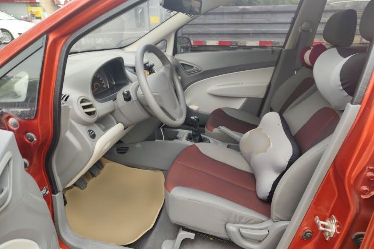 Used Chevrolet Sail 2013 Sedan 1.2L Manual Warm Edition Left Front Seat