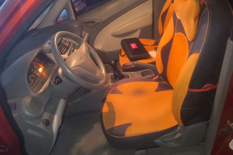Used Chevrolet Sail 2013 Sedan 1.2L Manual Warm Edition Left Front Seat