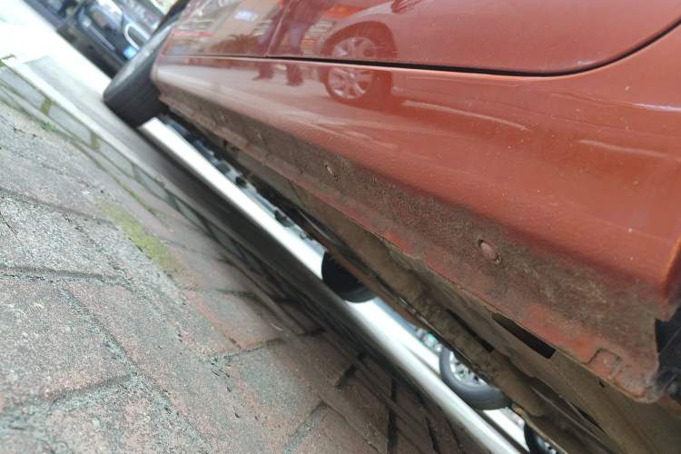 Used Chevrolet Sail 2013 Sedan 1.2L Manual Fashionable Happiness Edition Left Side Sill