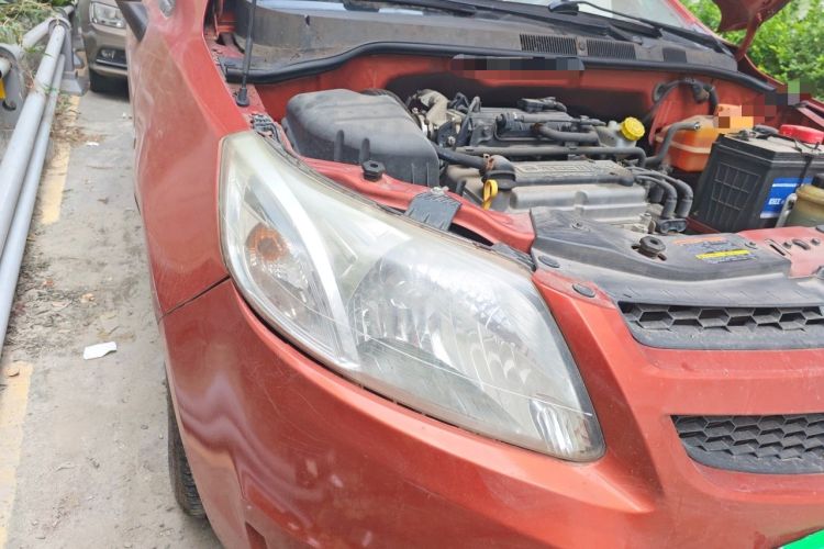 Used Chevrolet Sail 2013 Sedan 1.2L Manual Warm Edition Right Front Headlight