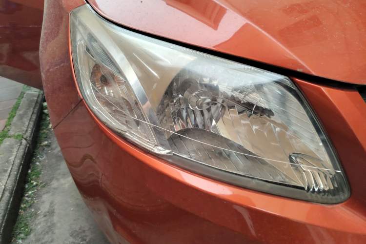 Used Chevrolet Sail 2013 Hatchback 1.4L AMT U-Style Edition Right Front Headlight