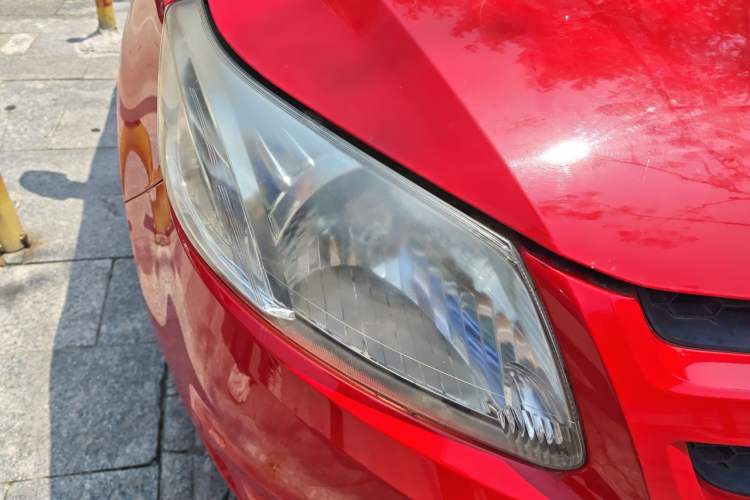 Used Chevrolet Sail 2013 Sedan 1.2L Manual Fashion Edition Right Front Headlight