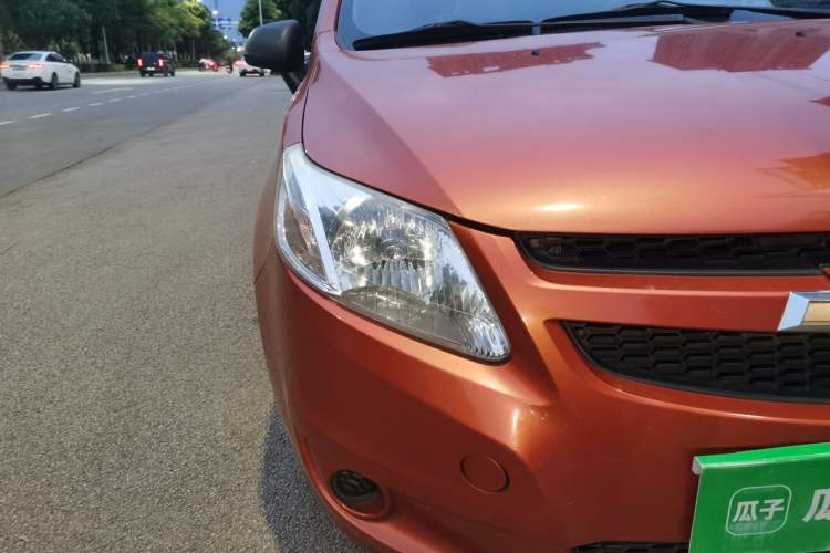 Used Chevrolet Sail 2013 Sedan 1.2L Manual Fashion Edition Right Front Headlight
