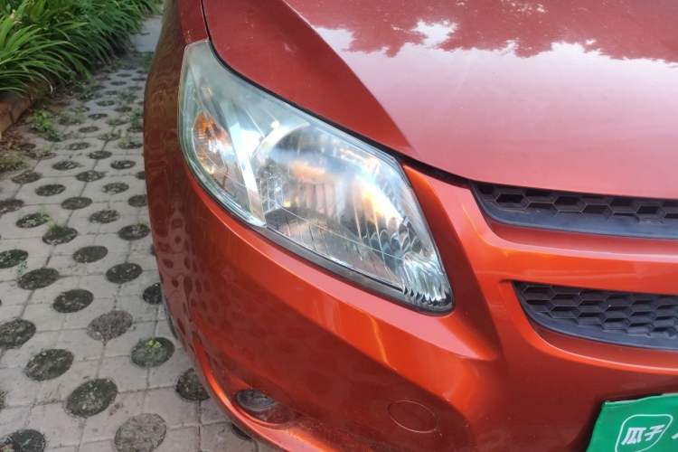 Used Chevrolet Sail 2013 Sedan 1.2L Manual Fashionable Happiness Edition Right Front Headlight