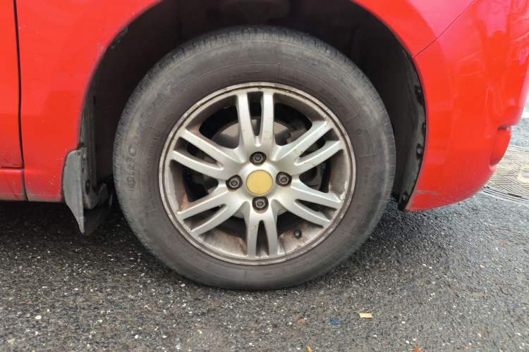 Used Chevrolet Sail 2013 Sedan 1.4L Manual Ideal Edition Right Front Wheel Hub