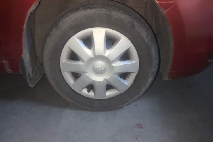 Used Chevrolet Sail 2013 Sedan 1.2L Manual Warm Edition Right Front Wheel Hub