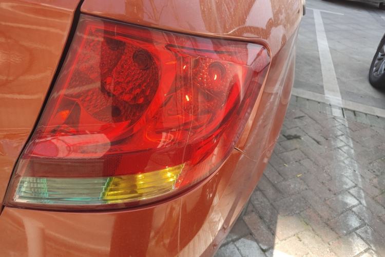 Used Chevrolet Sail 2013 Sedan 1.2L Manual Fashionable Happiness Edition Right Rear Taillight