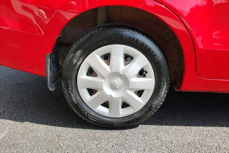 Used Chevrolet Sail 2013 Sedan 1.4L AMT Enjoy Edition Right Rear Wheel Hub