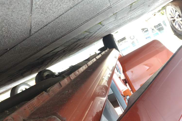 Used Chevrolet Sail 2013 Sedan 1.2L Manual Fashionable Happiness Edition Right Side Sill