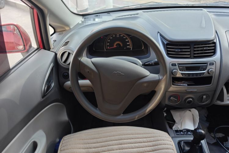 Used Chevrolet Sail 2013 Sedan 1.4L Manual Elegance Edition Steering Wheel