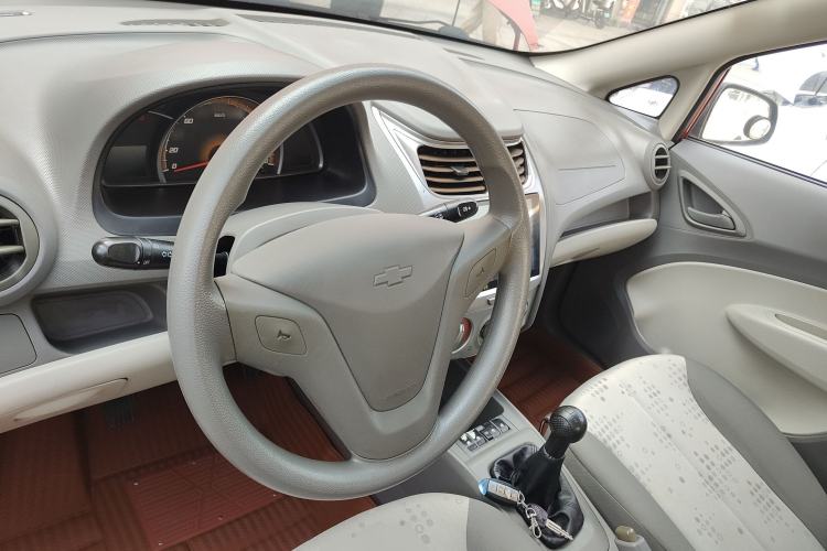 Used Chevrolet Sail 2013 Sedan 1.2L Manual Fashionable Happiness Edition Steering Wheel