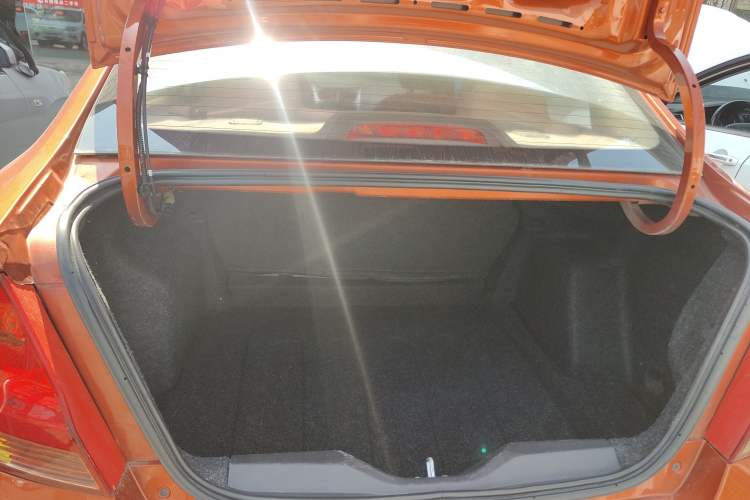 Used Chevrolet Sail 2013 Sedan 1.2L Manual Fashionable Happiness Edition Trunk