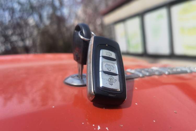 Used Chevrolet Sail 2013 Sedan 1.2L Manual Warm Edition Vehicle Key