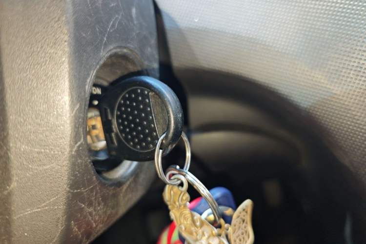 Used Chevrolet Sail 2013 Sedan 1.4L Manual - Youyi Happiness Edition Vehicle Key