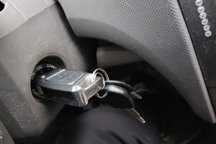 Used Chevrolet Sail 2013 Sedan 1.2L Manual Fashion Edition Vehicle Key