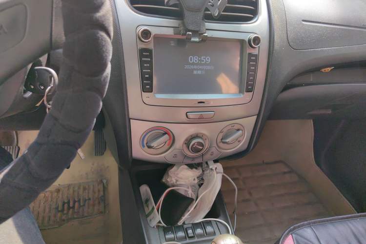 Used Chevrolet Sail 2013 Sedan 1.2L Manual Fashionable Happiness Edition Audio And AC Panel